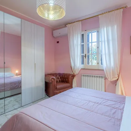 Angela Βίλα Αουγκούστα